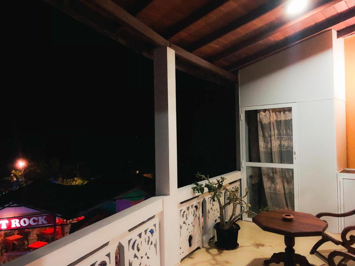 Blue Sea View Bed & Breakfast Unawatuna Exterior photo