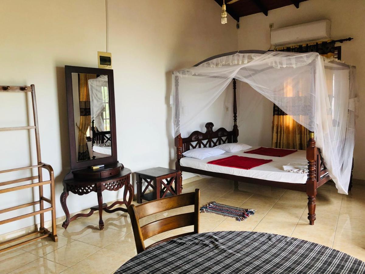 Blue Sea View Bed & Breakfast Unawatuna Exterior photo